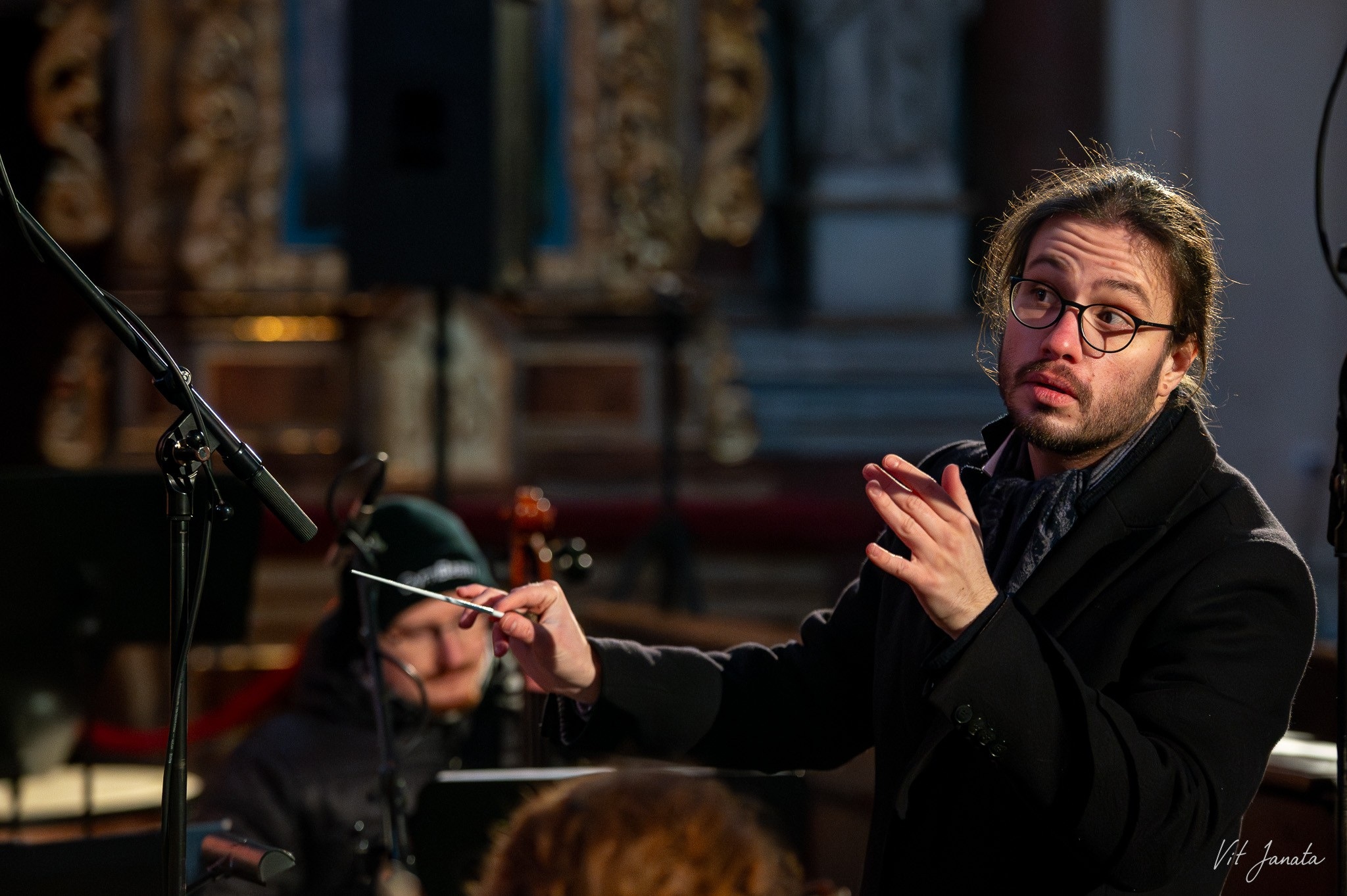 Mrznoucí dirigent Michael&nbsp;Housa